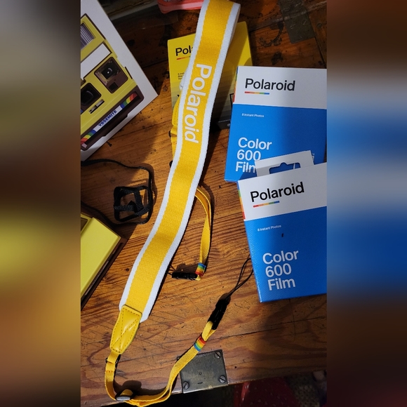 Parks Project limited edition YOSEMITE POLAROID LOT CAMERA FILM & STRAP - Picture 4 of 4